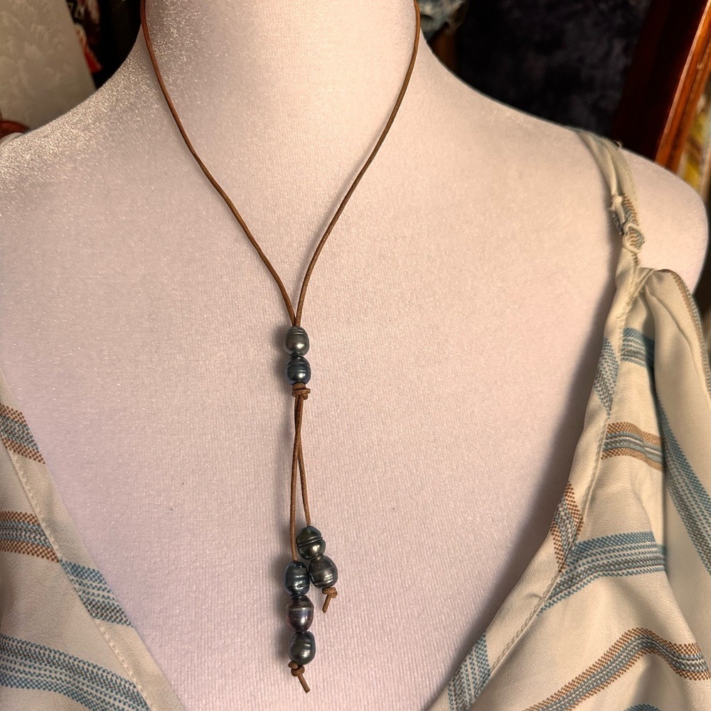 Freshwater Black Pearl Leather Lariat Handmade Necklace Boho Coastal Brown Cord